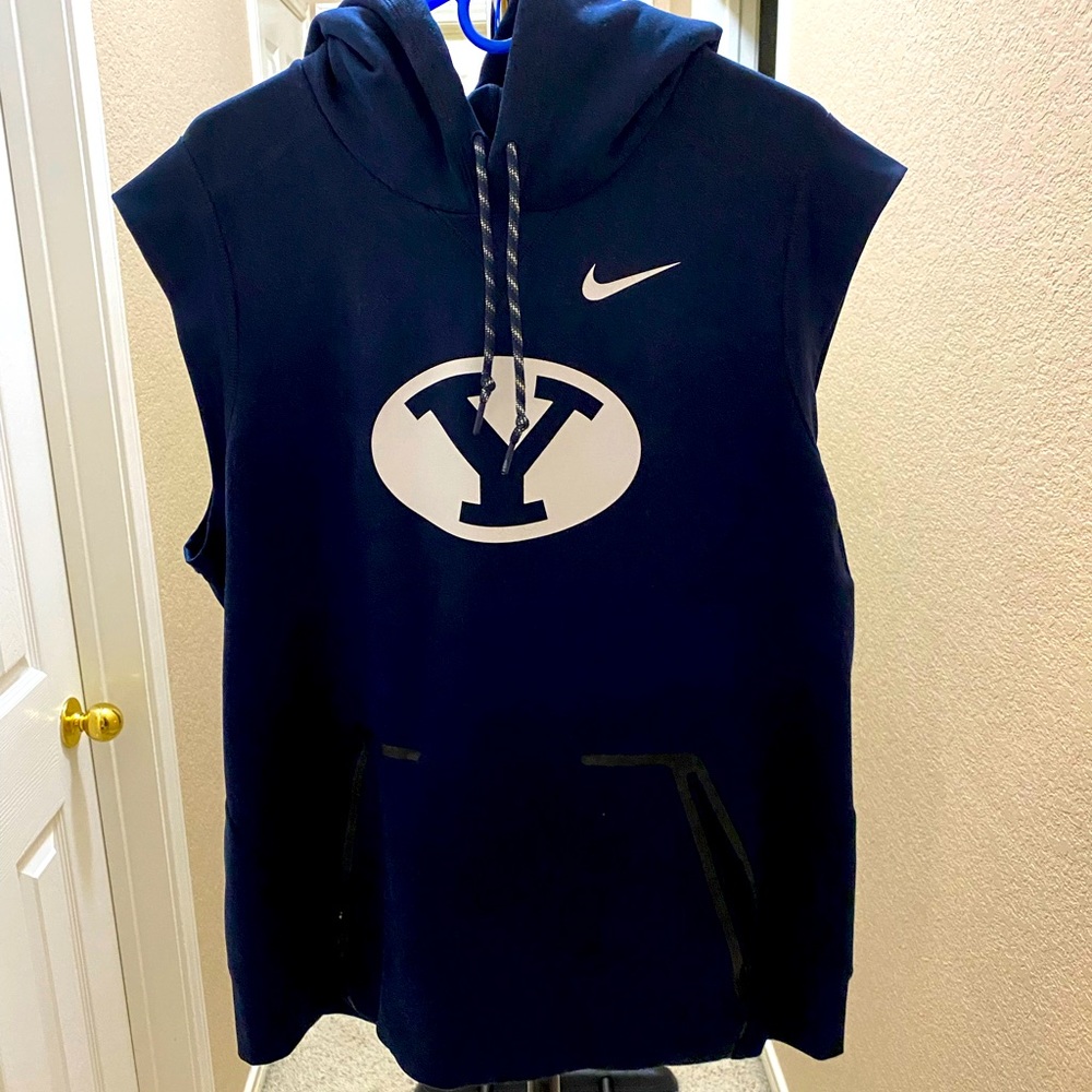 BYU Nike sleeveless Hoodie! Don’t use anymore!